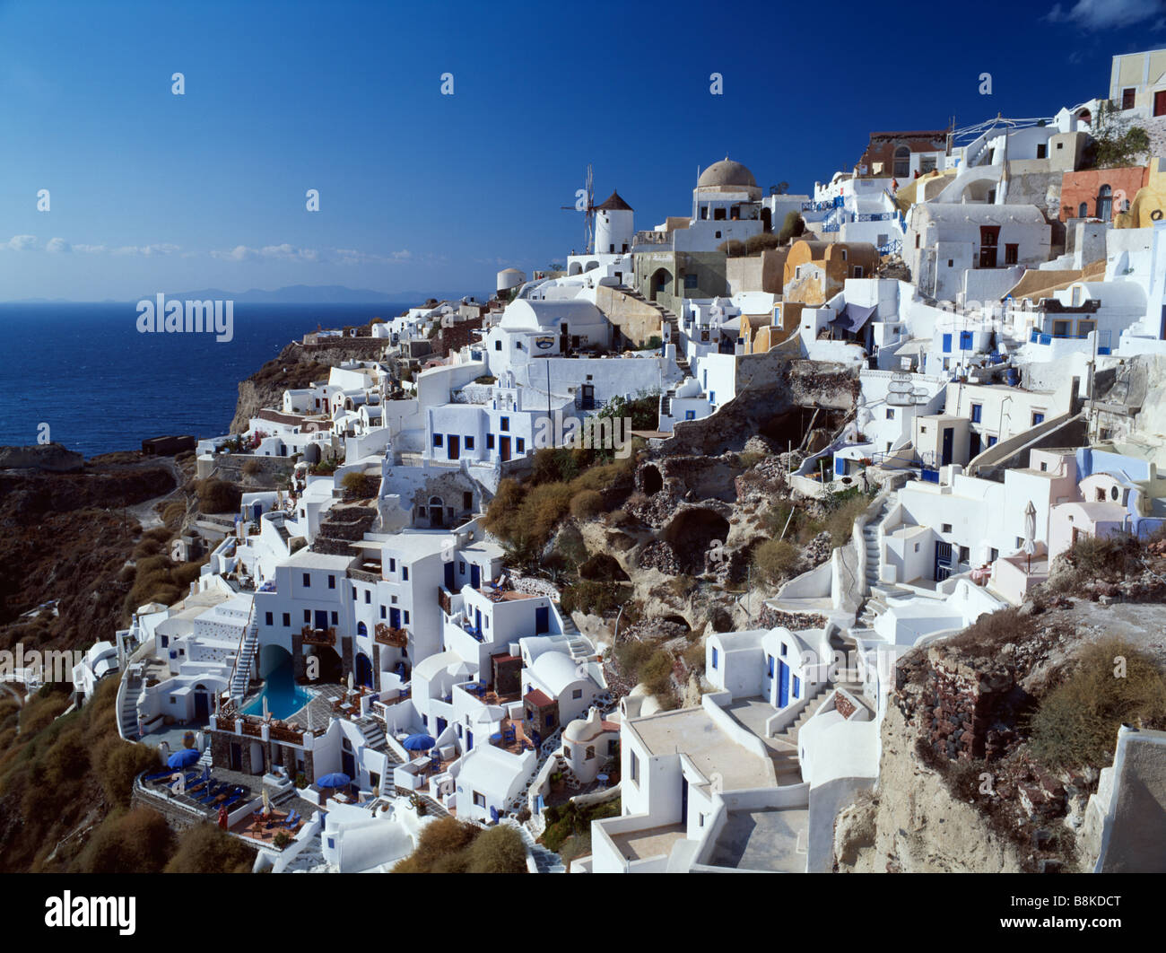 Blick über Dorf Oia Santorini Insel griechische Inseln Griechenland Stockfoto