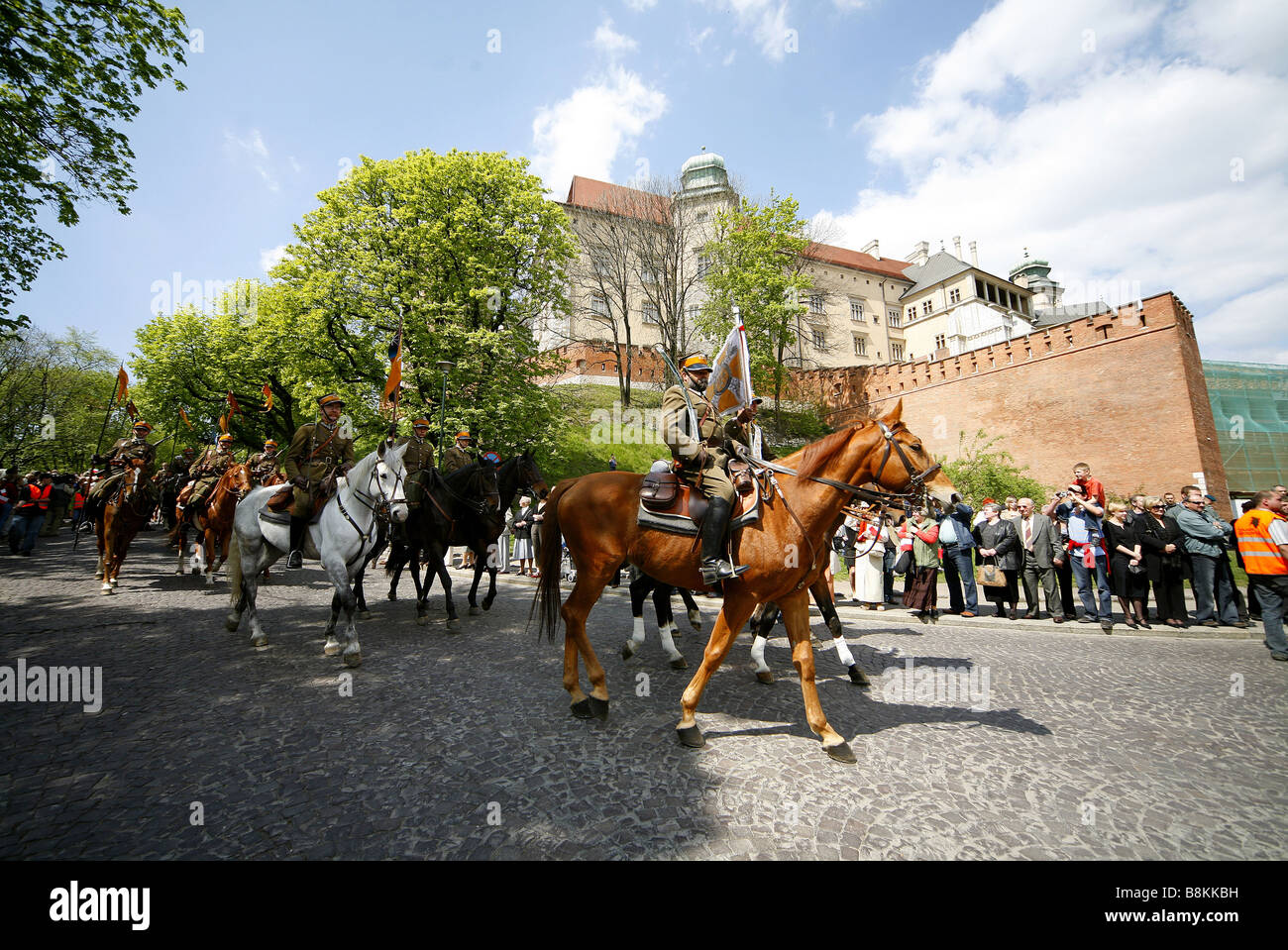 MILITÄRISCHE Prozession am WAWEL Krakau Polen Krakau Polen 3. Mai 2007 Stockfoto