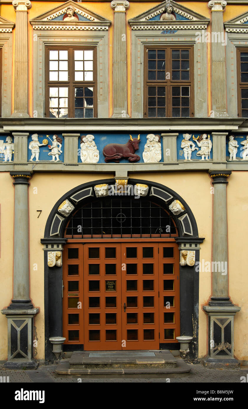 Portal der Renaissance Haus zum Roten Ochsen an der Fisch Markt Platz, Fischmarkt, alte Stadt Erfurt, Thüringen Stockfoto