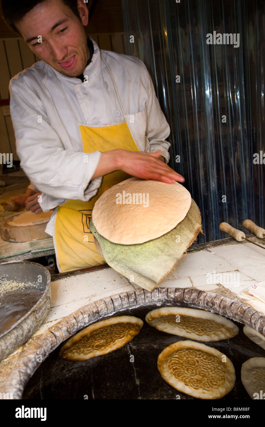 Ein Nan (Non / Nonne) Brot Bäckerei auf der Seidenstrasse in China. Stockfoto