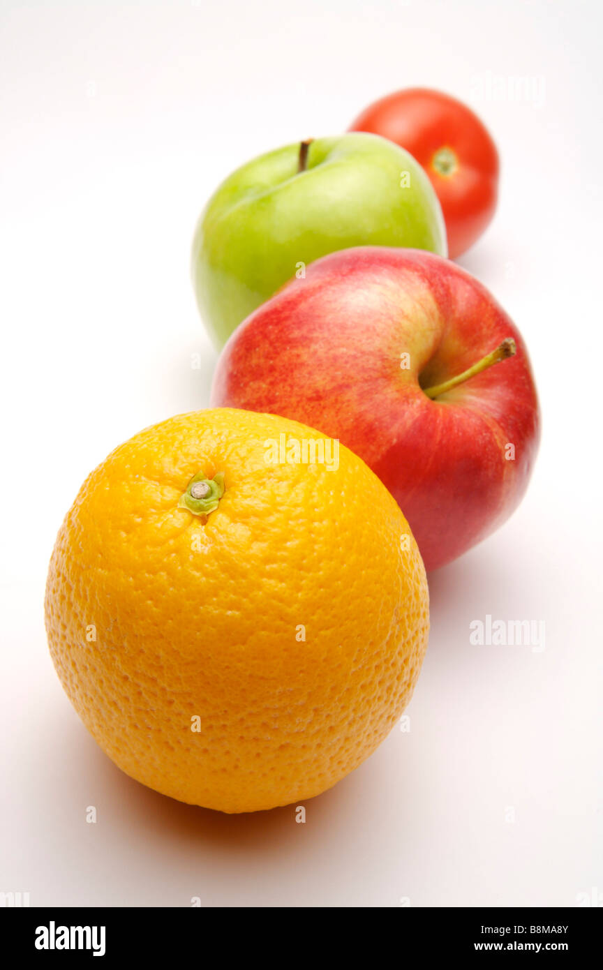 Nahaufnahme von vier Früchte in einer Reihe Stockfoto