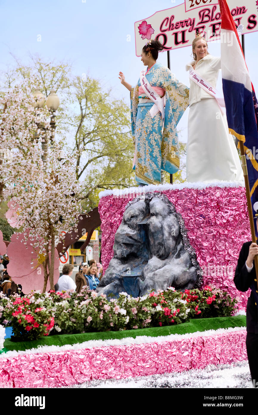 Die Königinnen des National Cherry Blossom Festival Parade Washington DC 2007 Stockfoto