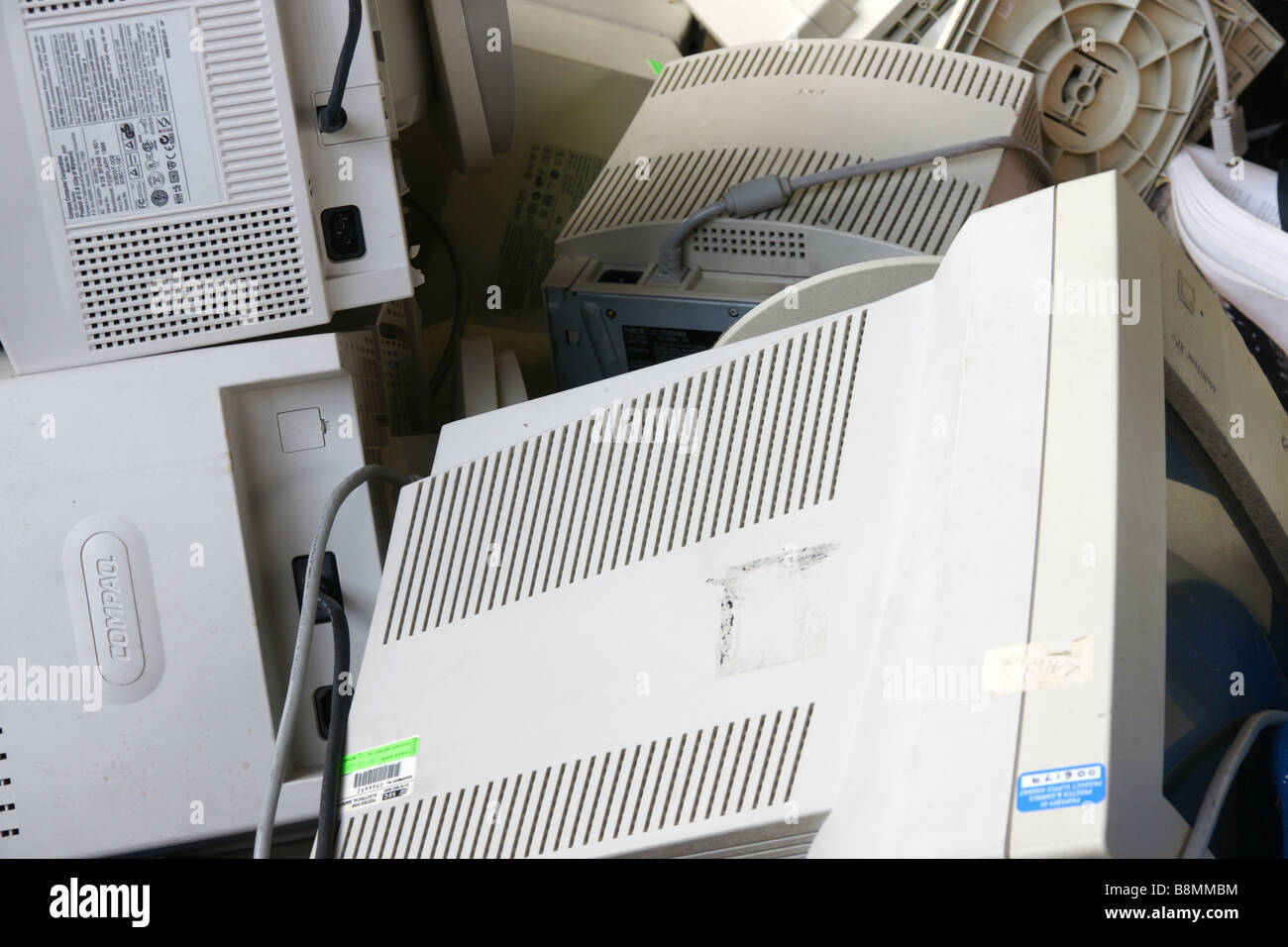 Alte Monitore am Bookbarn Buch Lager Bristol Stockfoto