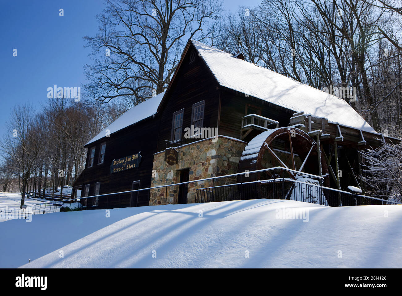 Wiese laufen Mühle neben Michie Taverne Charlottesville Virginia Stockfoto