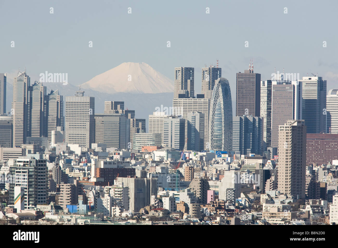 Mount Fuji und Shinjuku Bezirk Wolkenkratzer-Skyline Tokio Dienstag, 3. März 2009 Stockfoto