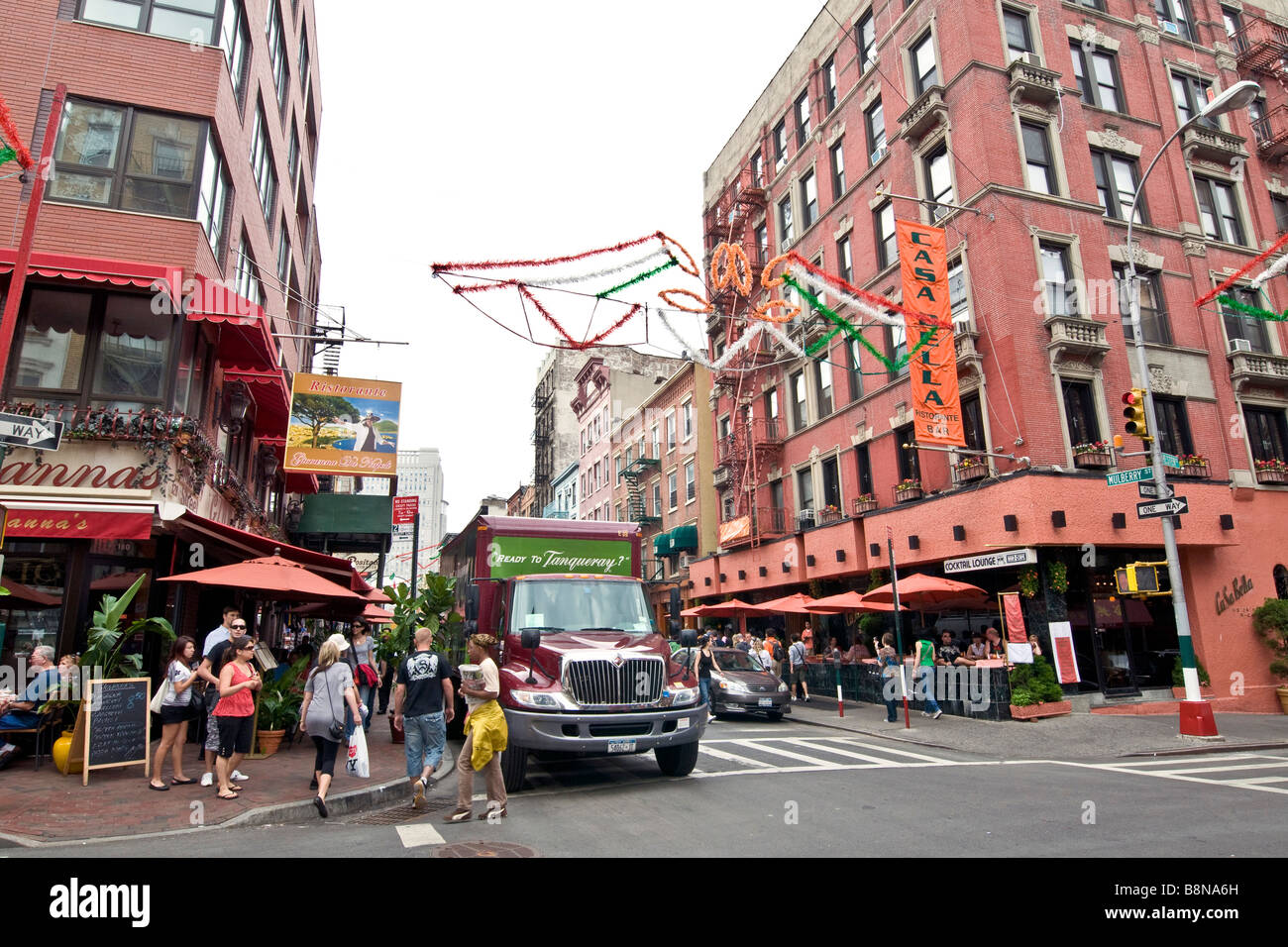 Straßenszene in italienischen Viertel von Manhattan bekannt als Little Italy Stockfoto