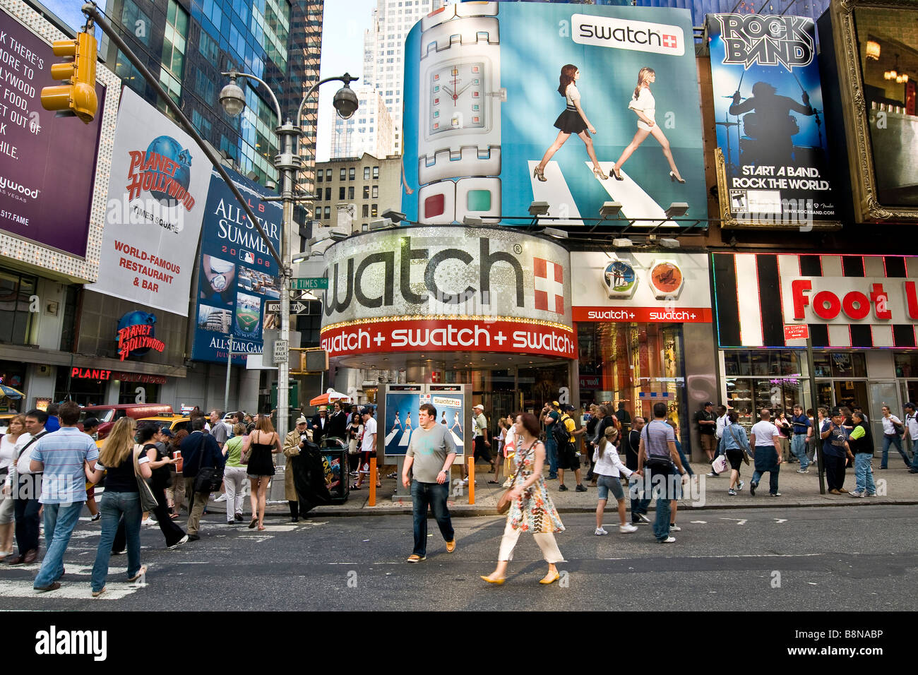 Fußgänger die Straße überqueren, am Times square Stockfoto