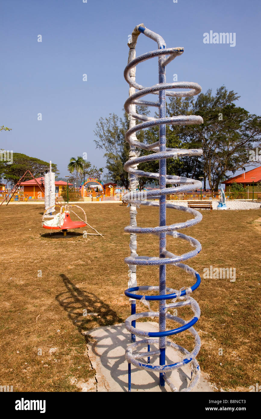 Indien-Andamanen und Nikobaren South Andaman Island Port Blair Marina Park ausgepackt unbenutzt Kinder Spielgeräte Stockfoto
