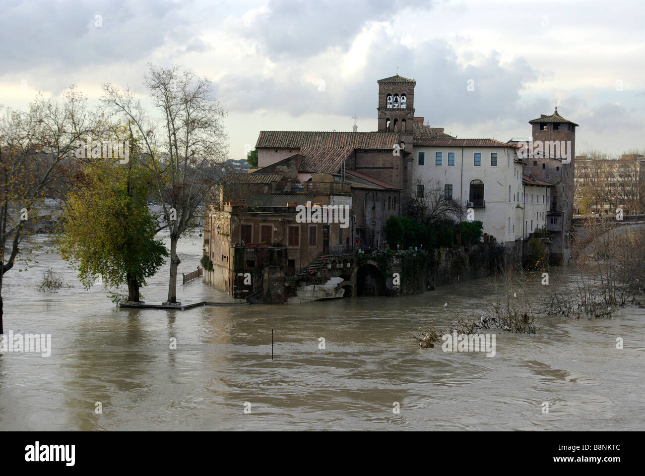 Isola Sacra bei hohem Wasserstand des Flusses Tiber, Rom, Italien Stockfoto