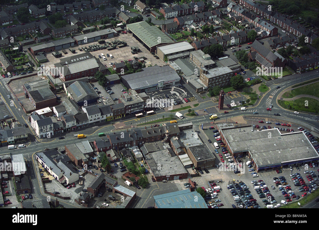 Luftaufnahme von Carters Green West Bromwich West Midlands England Uk zeigt YMCA Hostel TA Centre Stockfoto