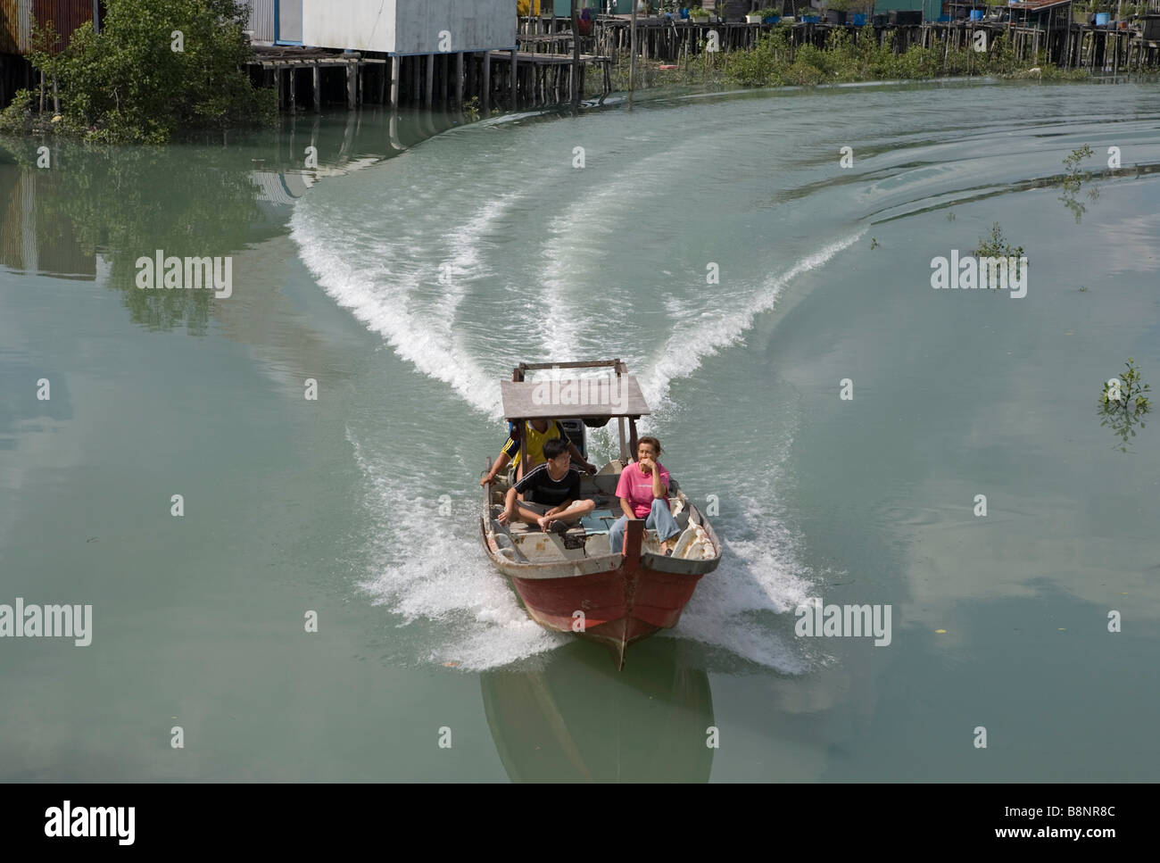 Angelboot/Fischerboot auf Pulau Ketam, Malaysia Stockfoto