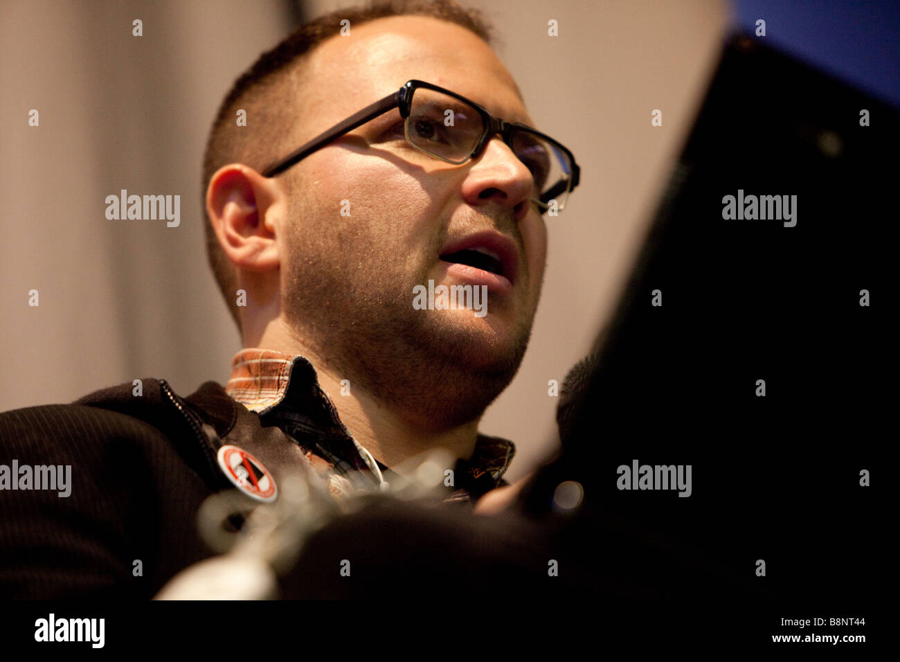 The Convention of Modern Liberty, London, England, 28. Februar 2009: Cory Doctorow, Autor, Vortrag auf der Abendversammlung. Foto von Mike Goldwater Stockfoto