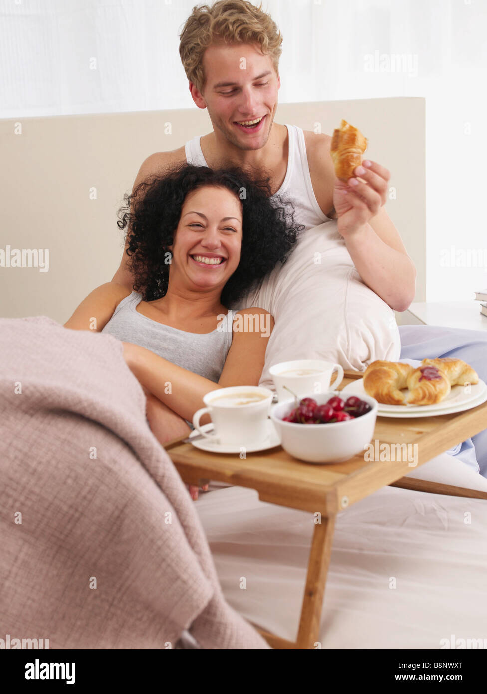 Frühstück im Bett Stockfoto