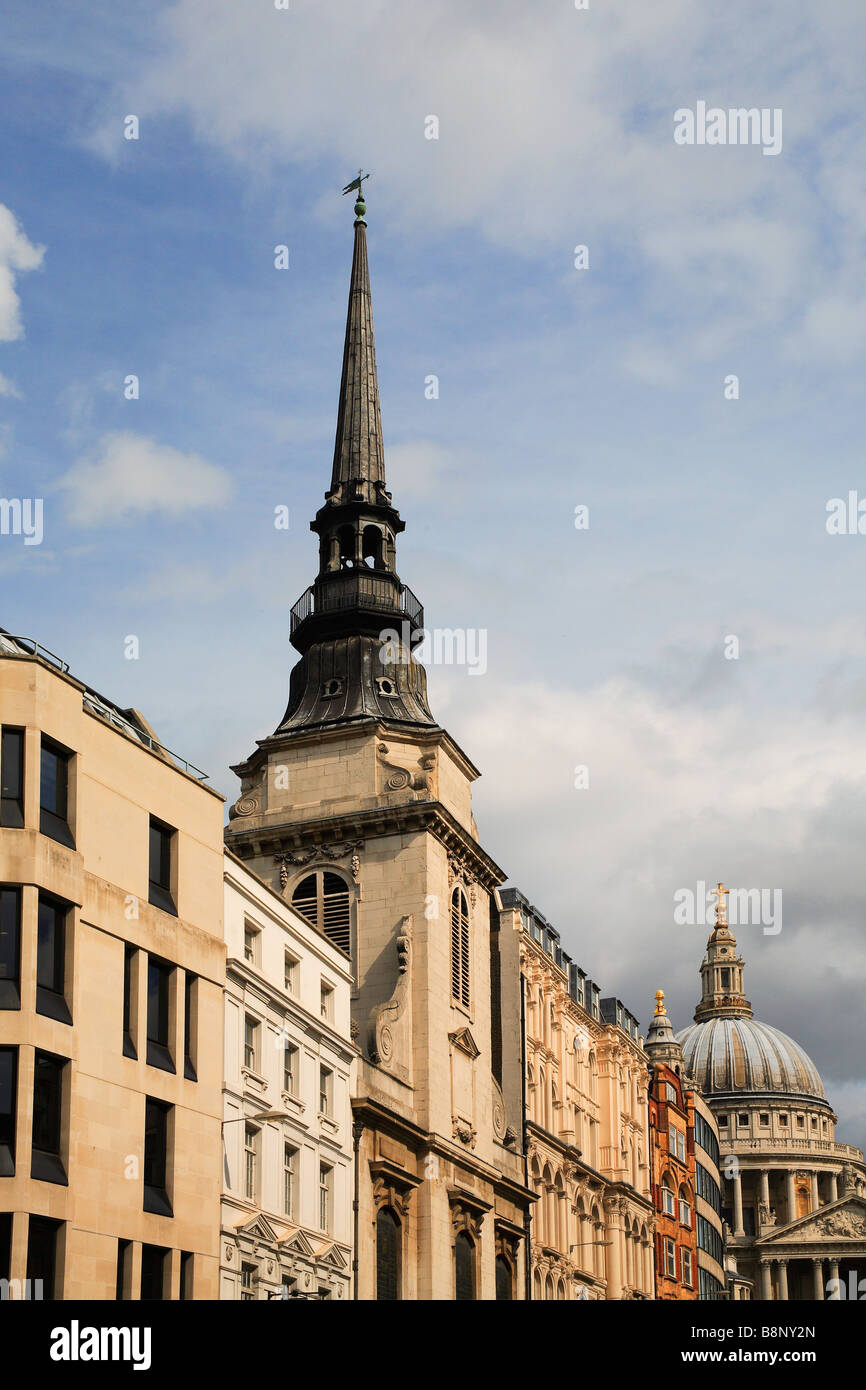 Kirche St. Martin am Ludgate Street Street und St. Pauls Cathedral City of London England Stockfoto