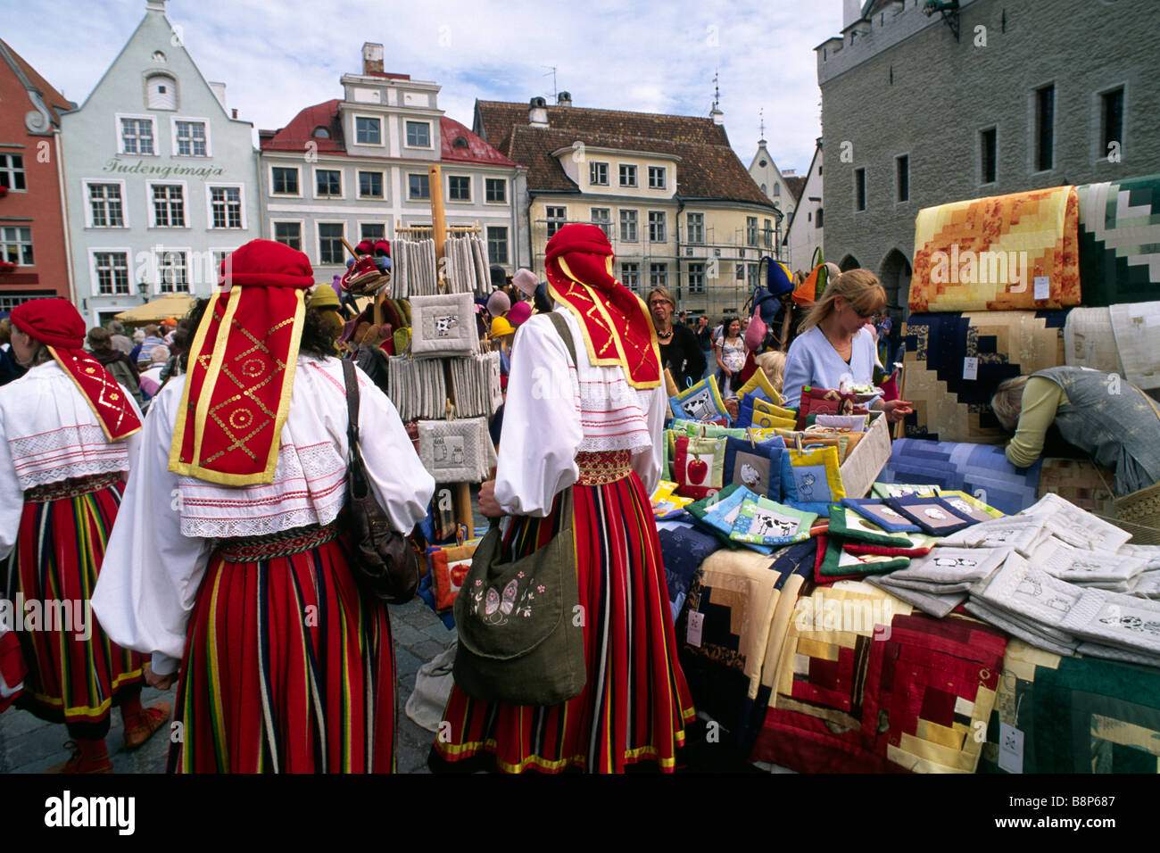 Estland, Tallinn, Altstadt, Raekoja Plats, Kunsthandwerksmarkt, Baltica 2007 Folklore Festival Stockfoto