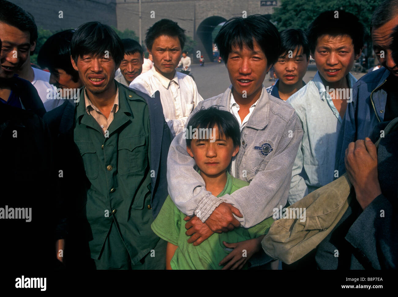 Menschen in China, Chinesisch, chinesische Männer, Männer, Männer, Tagelöhner, Tag Arbeitnehmern, Arbeitslosen, Xian, Provinz Shaanxi, China Stockfoto
