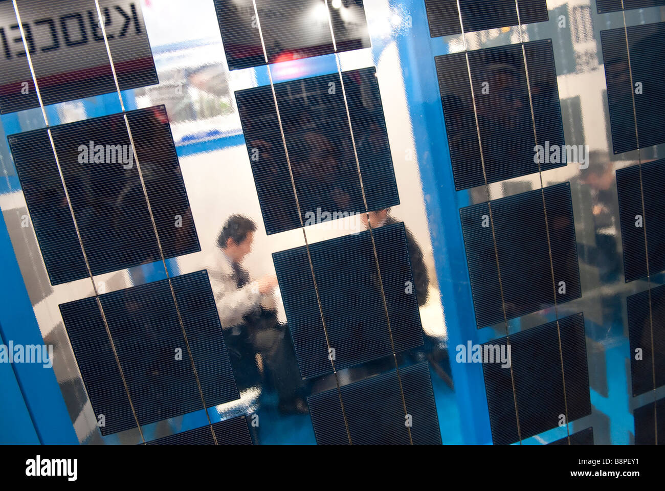 Mitsubishi Electrics Solarzelle ist eines der weltweit effizientesten PV Expo 2009, Tokyo International Exhibition Center. Stockfoto