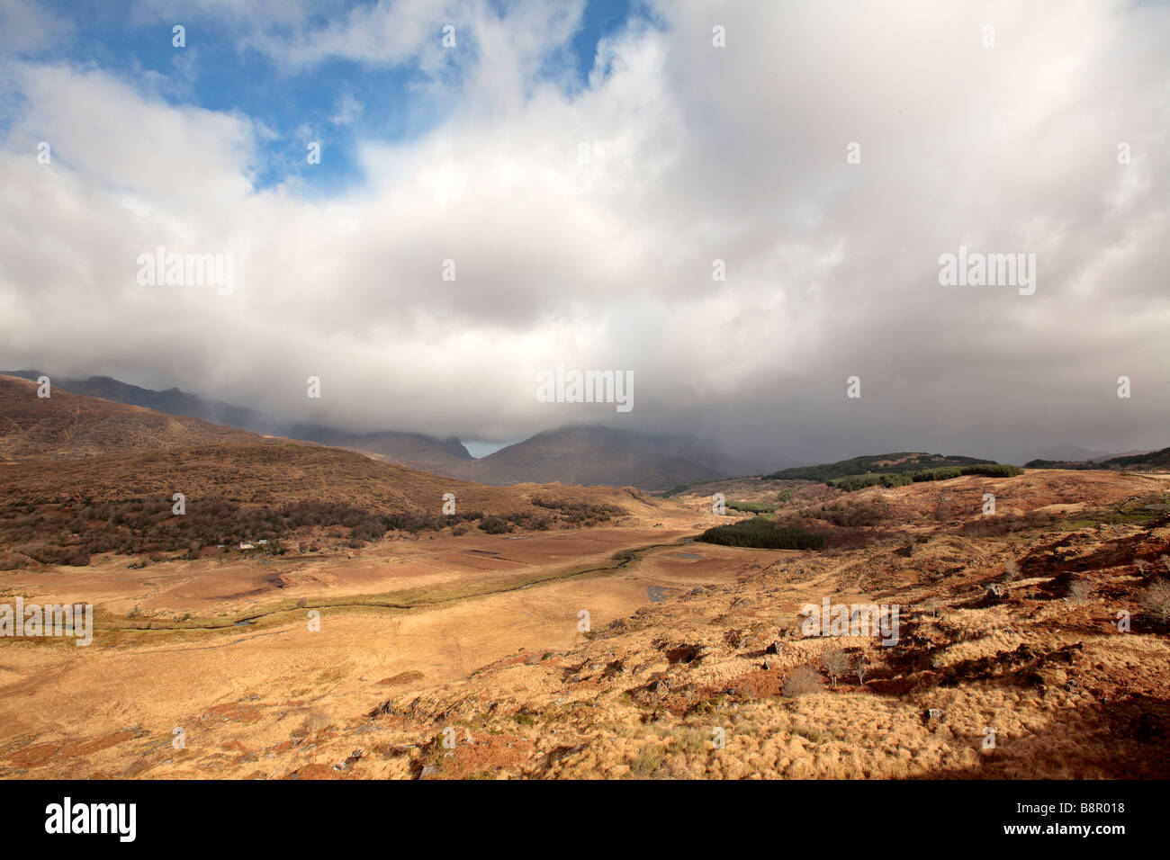 Panoramablick auf das Black Valley in der Grafschaft Kerry Stockfoto