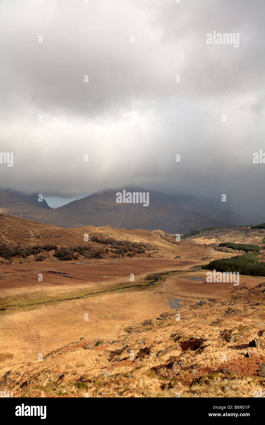 Panoramablick auf das Black Valley in der Grafschaft Kerry Stockfoto