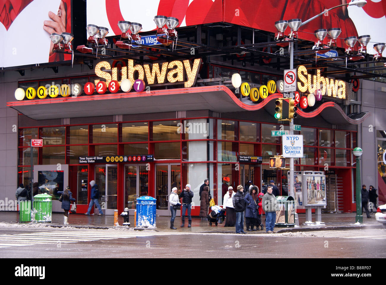 U-Bahn-Eingang am Times Square in New York Stockfoto