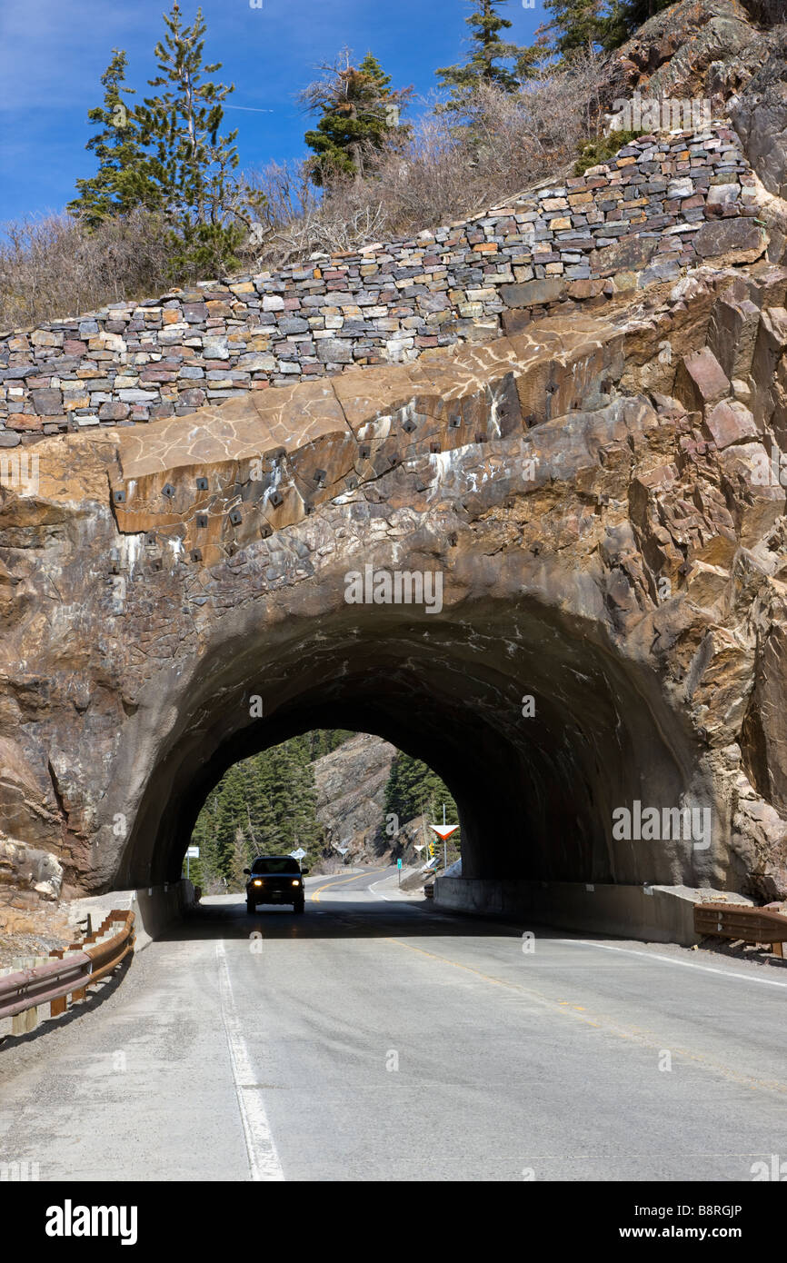 Winter-Ansicht des Tunnels auf The Million Dollar Highway, western Colorado zwischen Silverton und Ouray Stockfoto