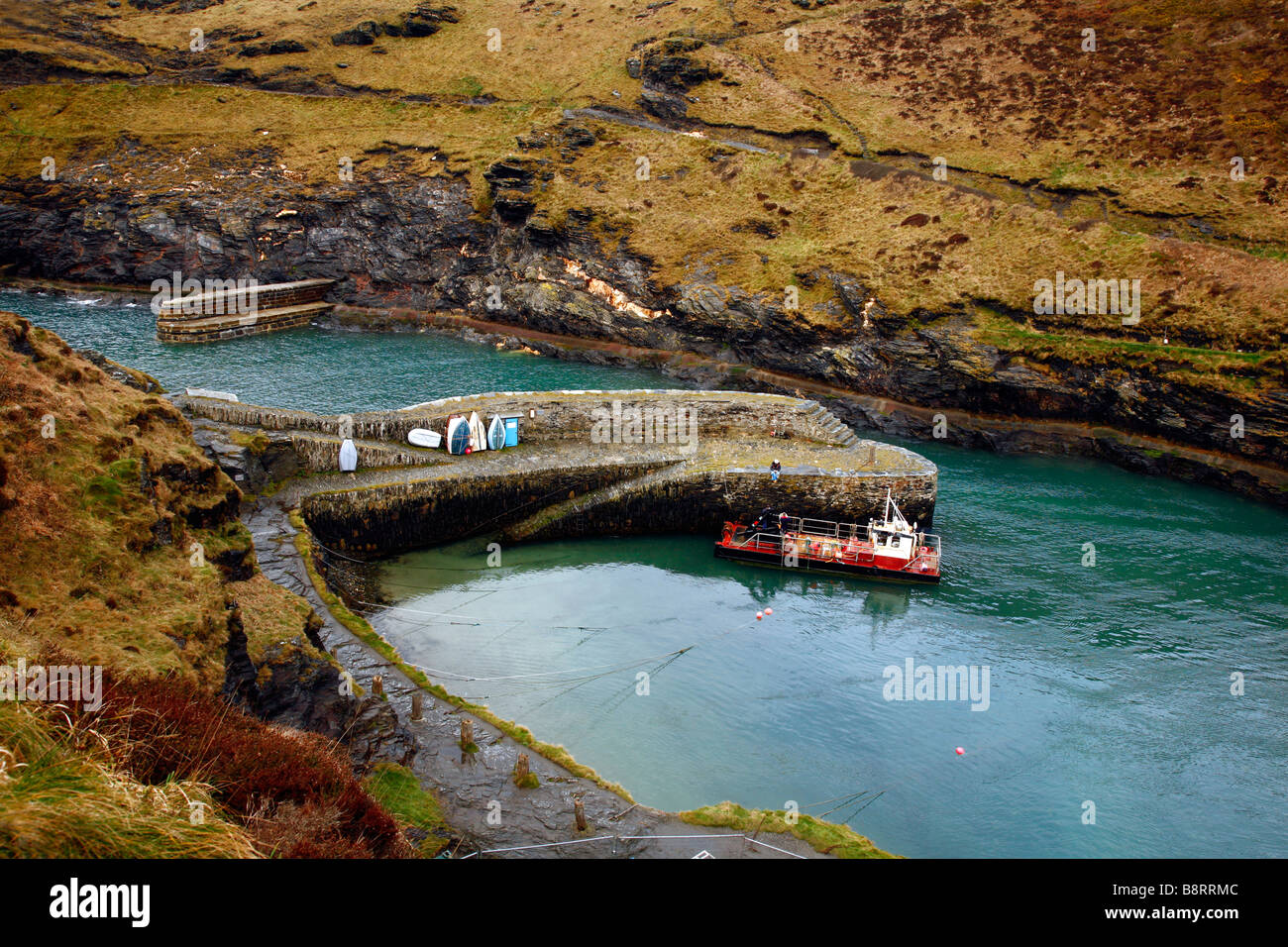 Den Hafen und den Fluss Valency in Boscastle, Cornwall, Südwestengland, UK Stockfoto