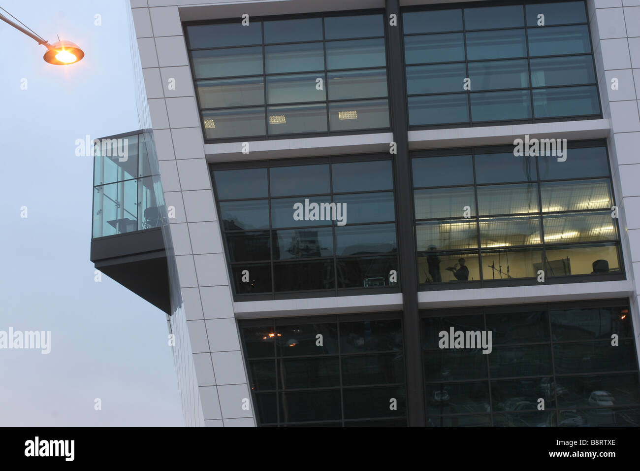 Atrium Gebäude Haus des Cardiff kreative und kulturelle Industrien University of Glamorgan Cardiff South.Wales UK Stockfoto