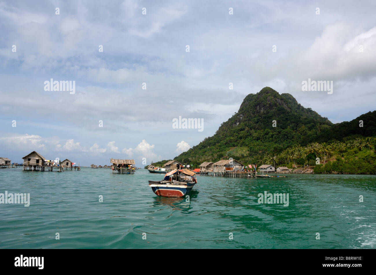 Bajau Laut Kampong und Hausboot Pulau Gaya Semporna Sulusee Malaysia in Südostasien Stockfoto