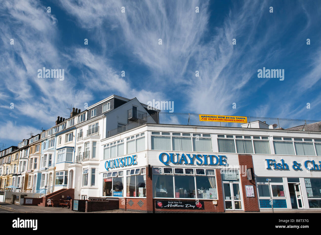 Kai-Meeresfrüchte-Restaurant und Appartements im Süden Marine Drive, Bridlington, England Stockfoto