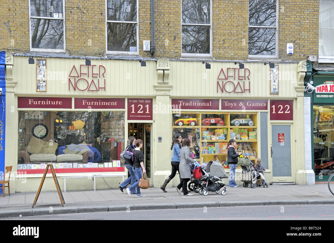 Nach Noah Upper Street Islington London England UK Stockfoto