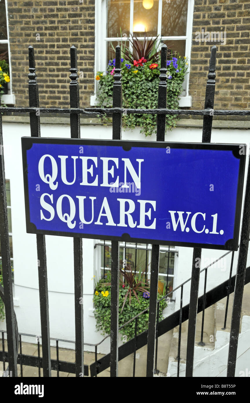 Zeichen der Queen Square London WC1 England UK Stockfoto
