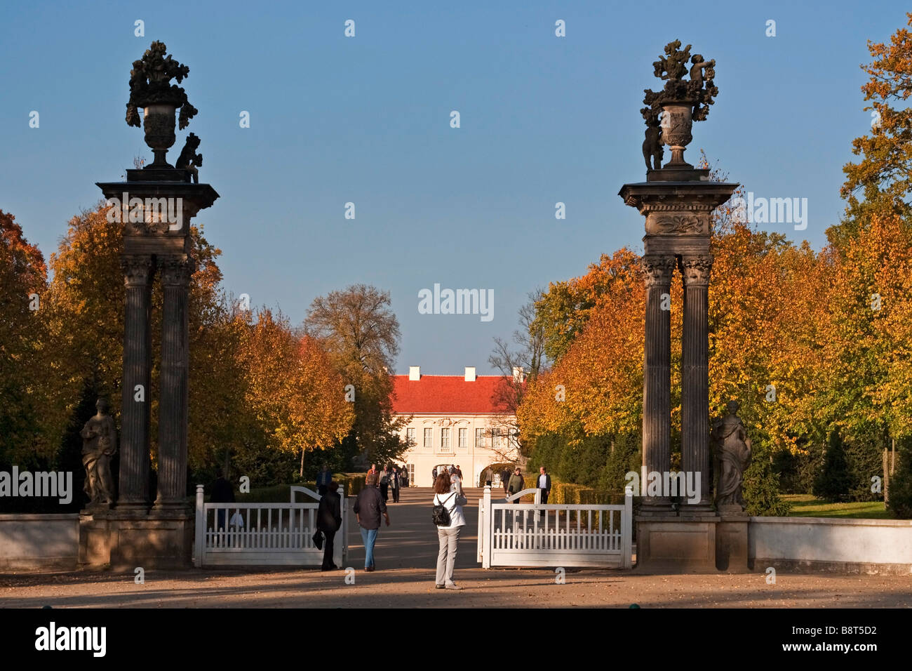 Schloss Rheinsberg Eingangstor zum Park in Brandenburg Deutschland Europa Stockfoto