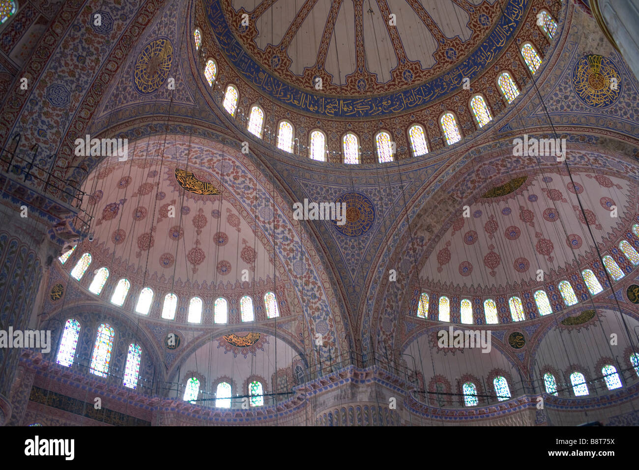 Innenraum der Sultan Ahmed blaue Moschee in Istanbul, Türkei Stockfoto