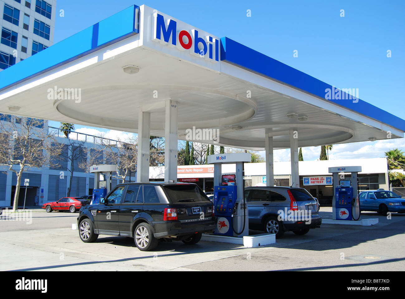 Mobil Tankstelle, Beverly Hills, Los Angeles, California, Vereinigte Staaten von Amerika Stockfoto
