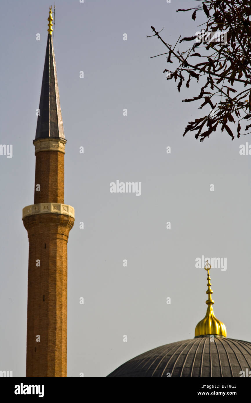 Kuppel und Minarett der Haga SOphia Moschee in Sultanahmet, Istanbul, Türkei. Stockfoto