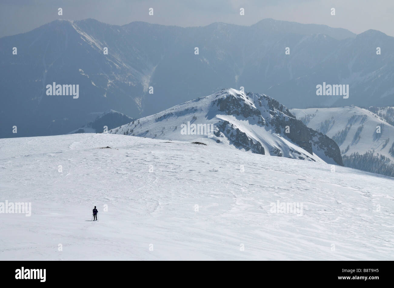 Schneeschuhwandern über Baus de la Frema, La Colmiane Mercantour, Alpen, Frankreich Stockfoto