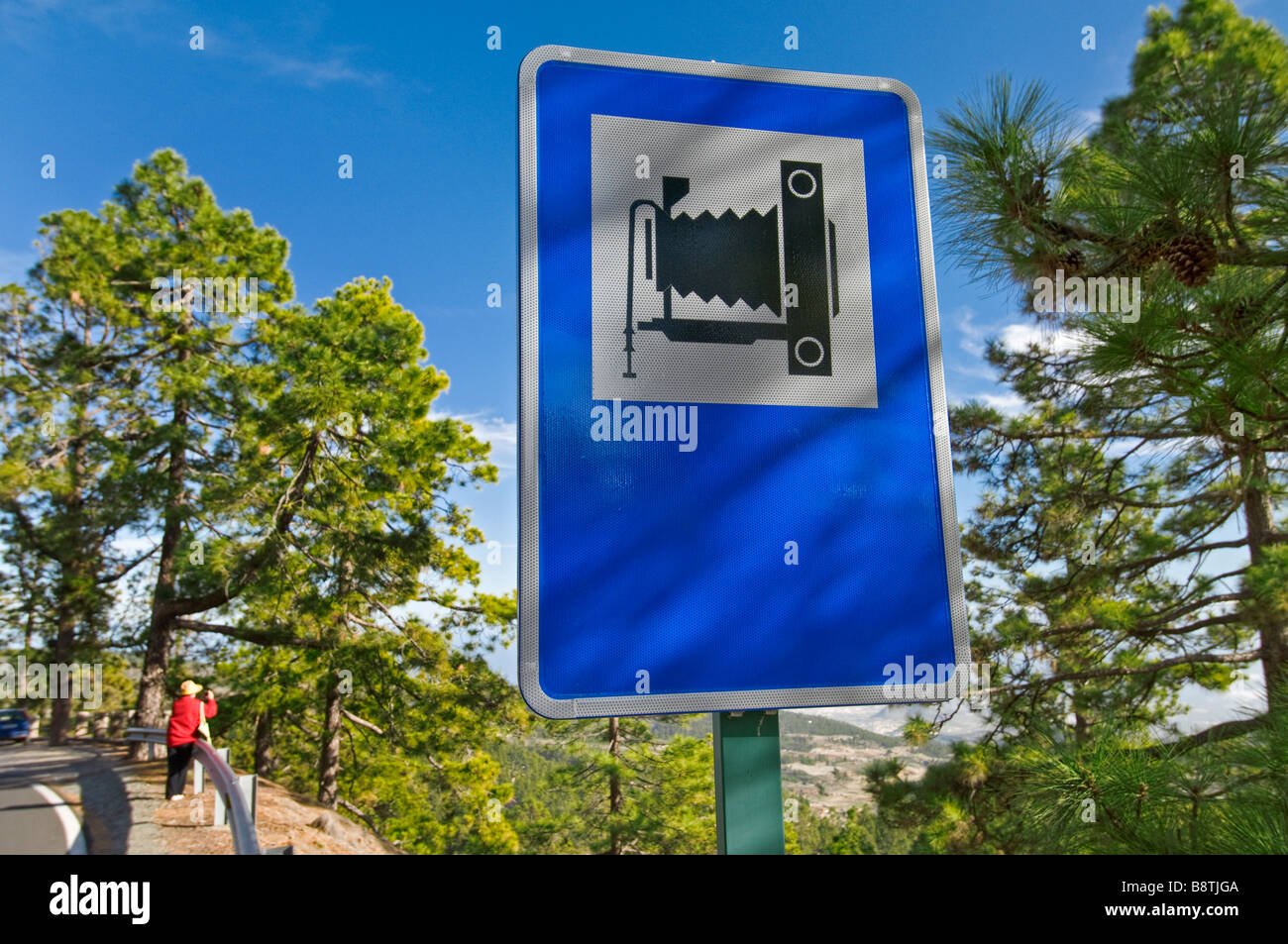 FOTO AUSSICHTSPUNKT KAMERASYMBOL WEGWEISER Landschaft Aussichtspunkt & Touristenfotograf perfekter Aussichtspunkt für gute malerische Fotos aussichtspunkt Stockfoto
