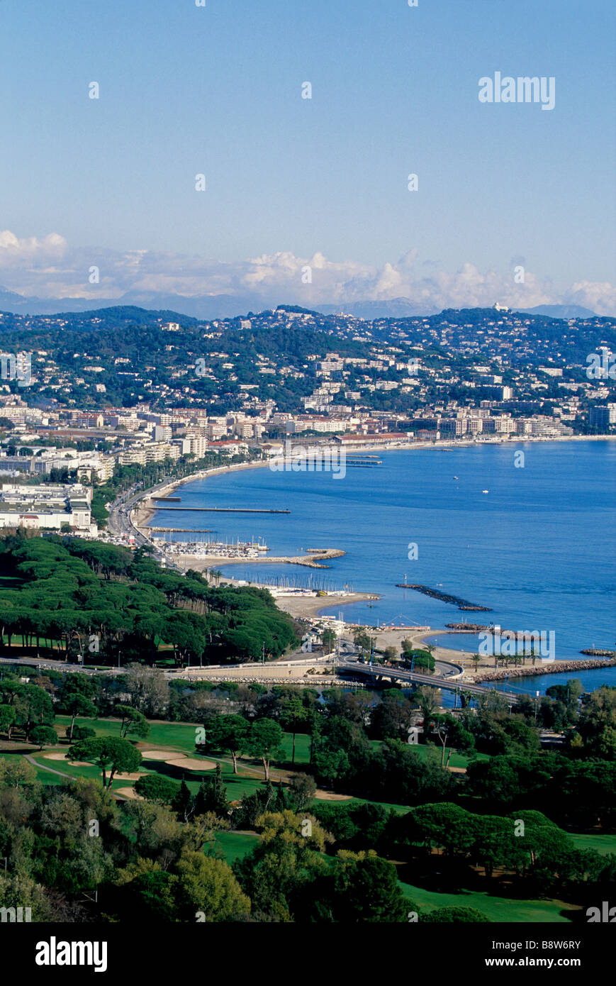 Übersicht über Mandelieu und die Bucht von Cannes La Bocca Stockfoto