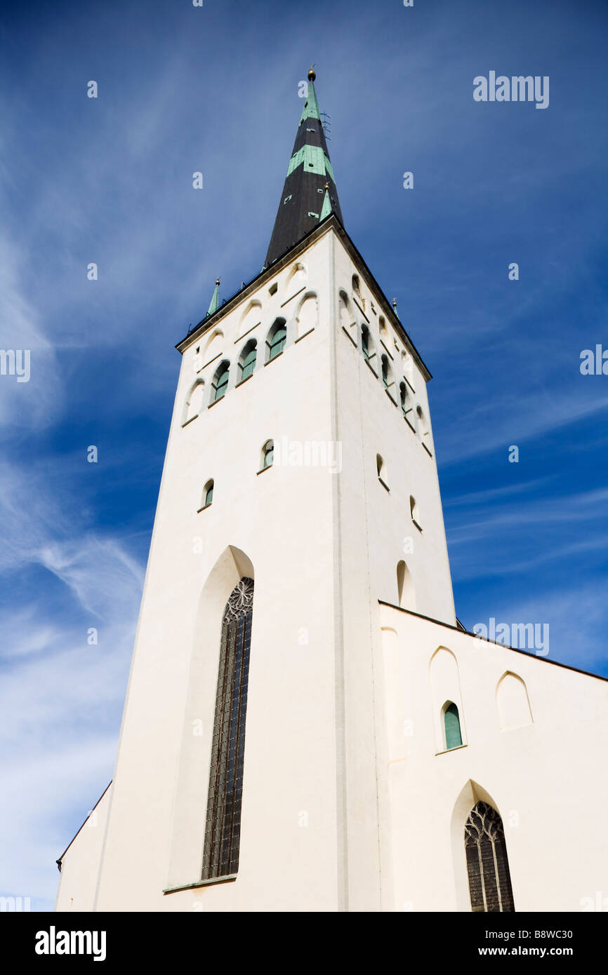 Tallinn, Estland, Europa. St. Olaf Kirche, niedrige aEuropengle anzeigen Stockfoto