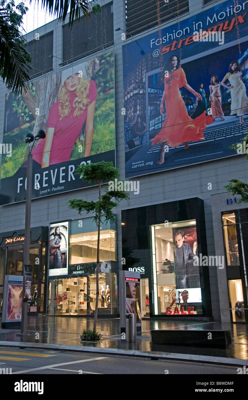 Kuala Lumpur Malaysia Bukit Bintang Star Hill Galerie nachts Pavillon Stockfoto