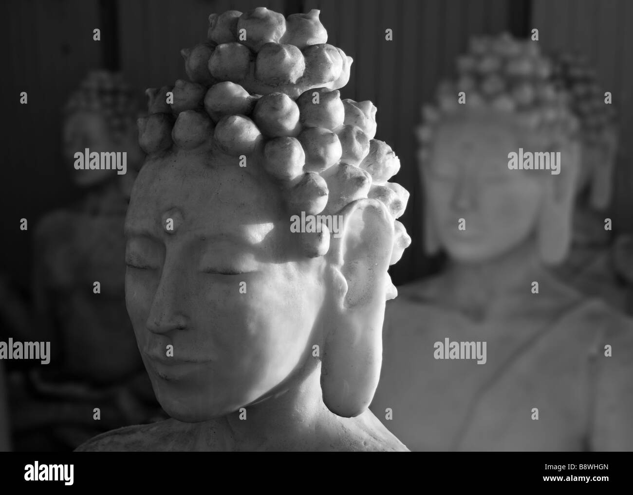 Buddha-Statuen am Strand in Ijburg Amsterdam Niederlande Stockfoto