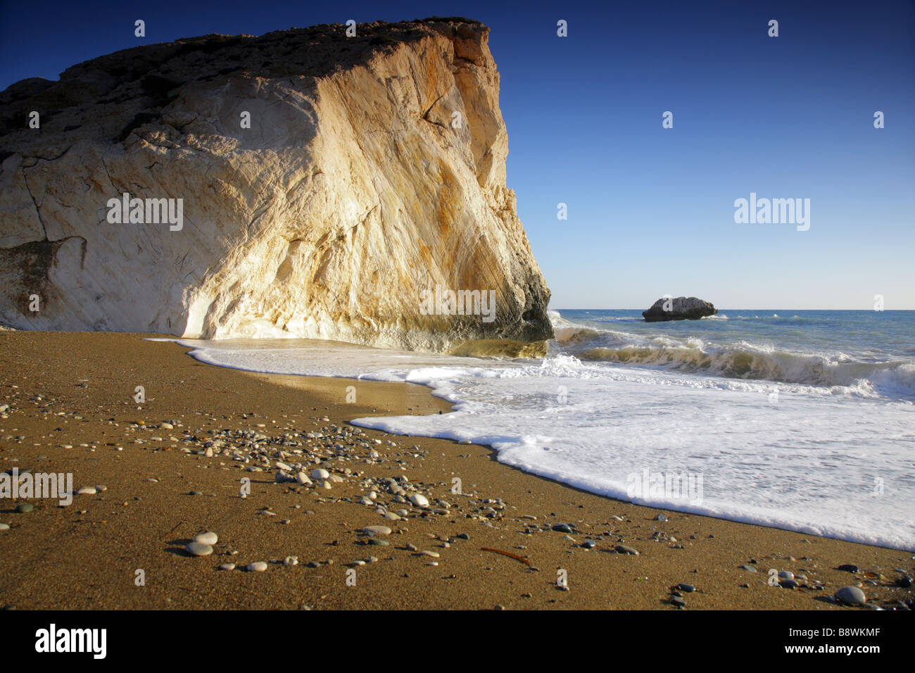 Petra Tou Romiou in Paphos der Geburtsort der Göttin der Liebe und Fruchtbarkeit Aphrodite auf Zypern Stockfoto Petra Tou Romiou in Paphos der Geburtsort der Göttin der Liebe und Fruchtbarkeit Aphrodite auf Zypern Stockfoto