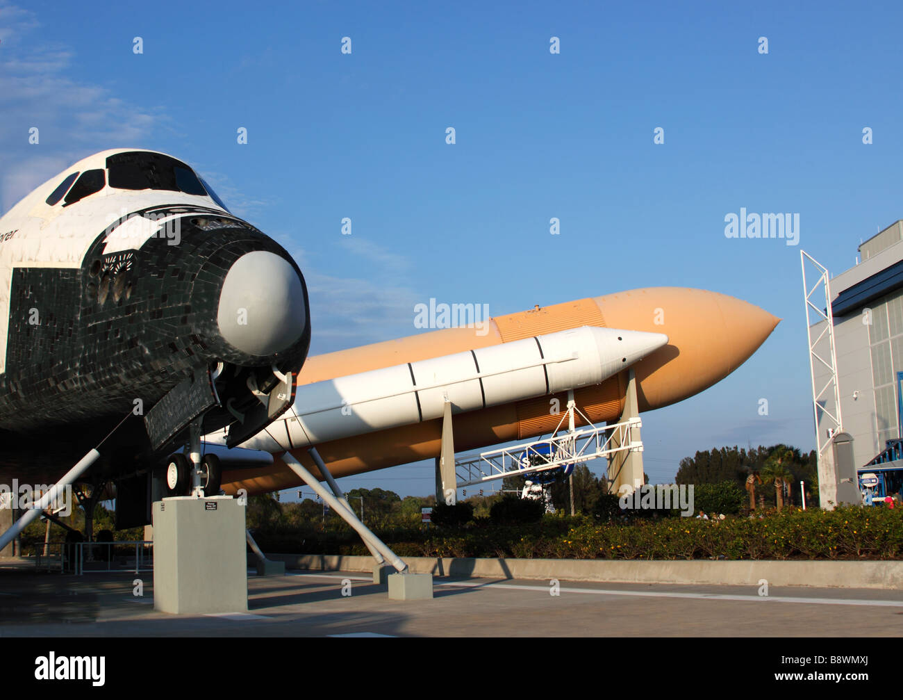Vollem Umfang Replik Space Shuttle Explorer Rocket Booster und externen Treibstofftank, NASA Kennedy Space Center, Florida Stockfoto