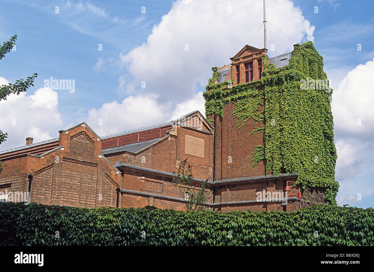 London, Wapping hydraulische Pumping Station, in Wapping Wand, jetzt ein Kunst- und Kulturzentrum. Stockfoto