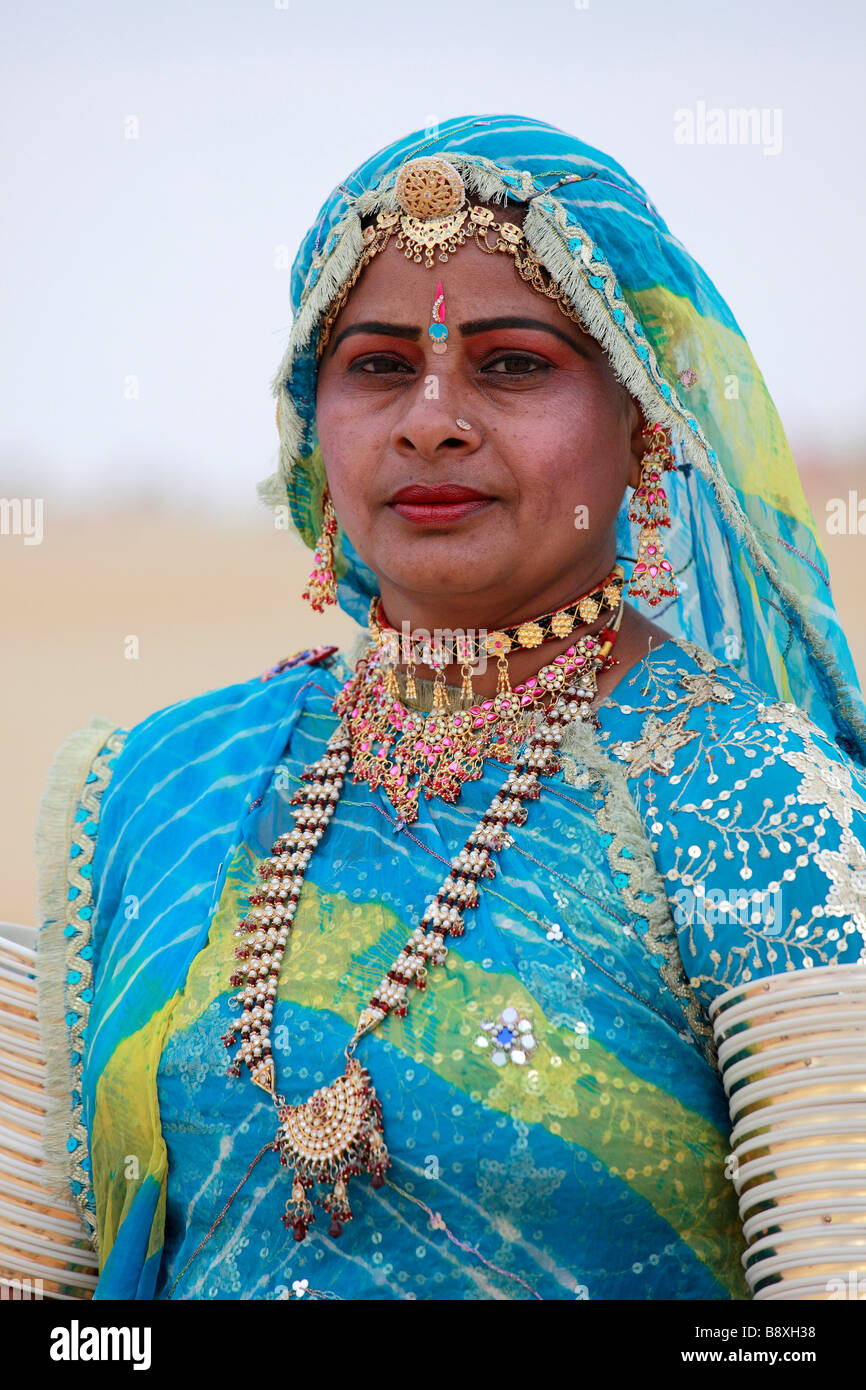 Indien Rajasthan Wüste Thar Sam Sanddünen Rajasthani Frau Porträt Stockfoto