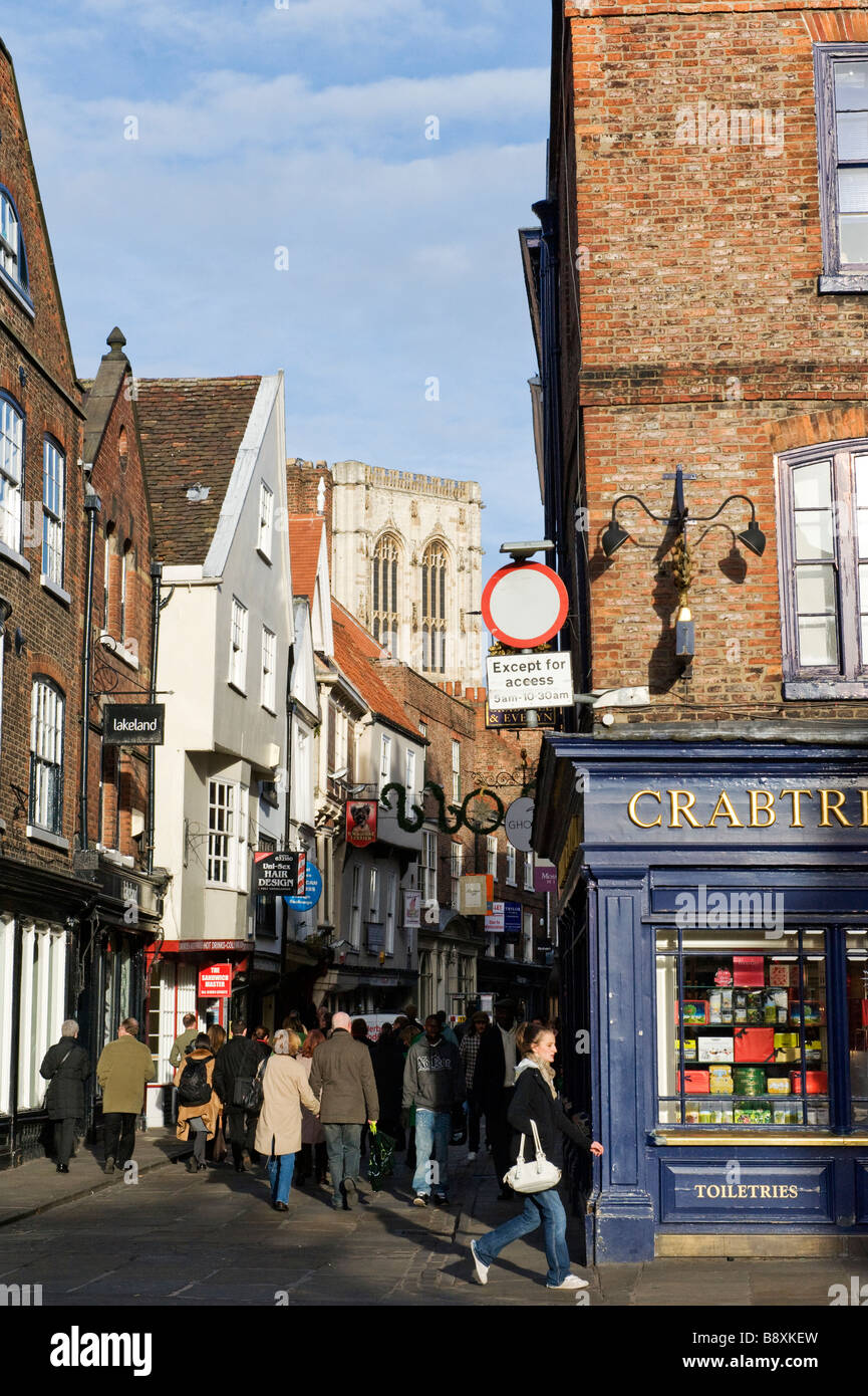 York einkaufen Stonegate von St Helen's Square zu der Minster für nur zur redaktionellen Nutzung führt Stockfoto