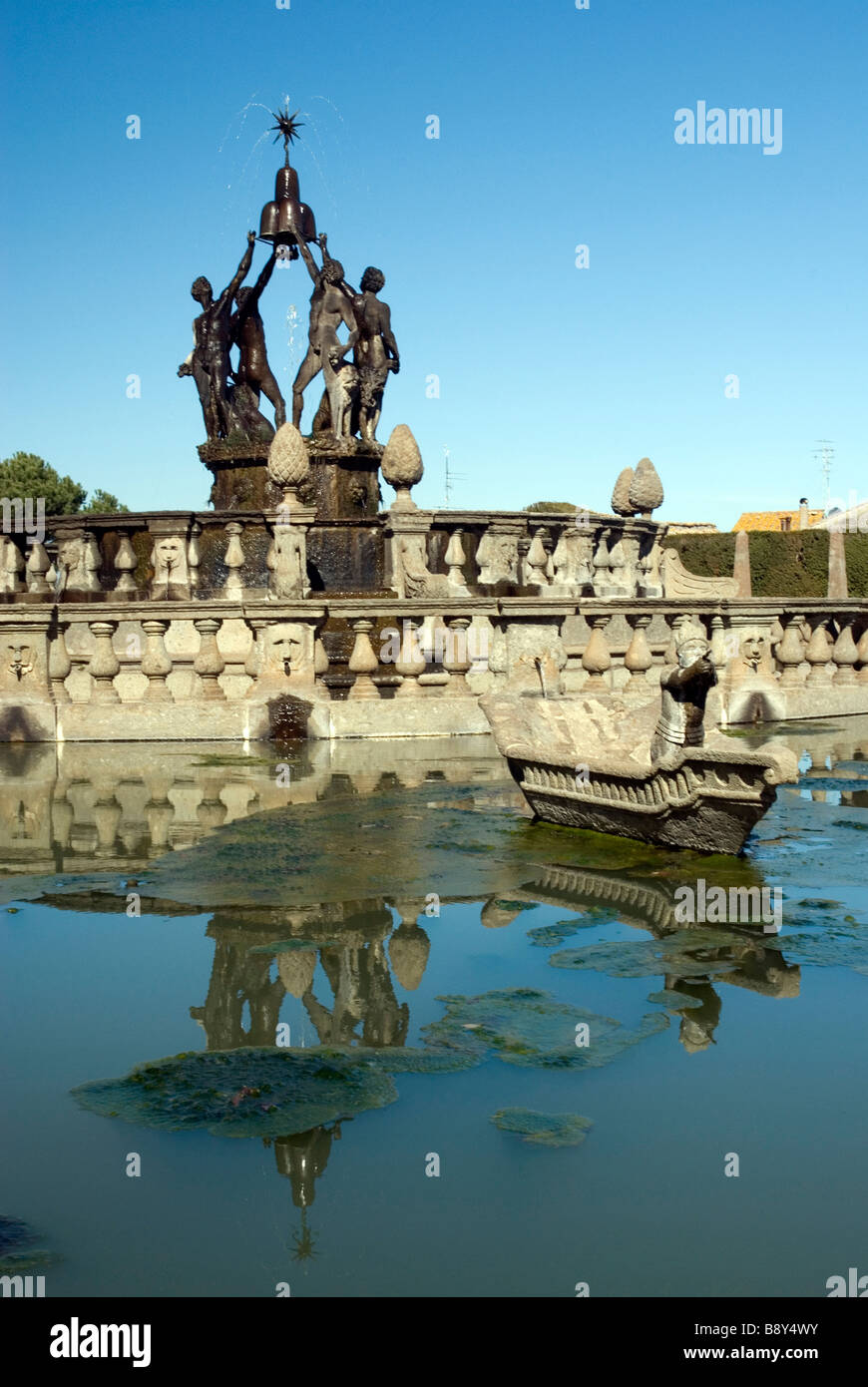 Italien - Fontana dei Mori, il Quadrato Brunnen im Garten der Villa Lante, Bagnaia Dorf, Lazio County Stockfoto