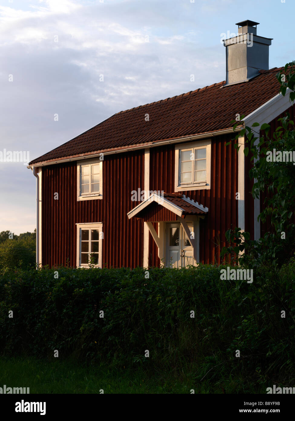 Rotes Haus in Schweden. Stockfoto