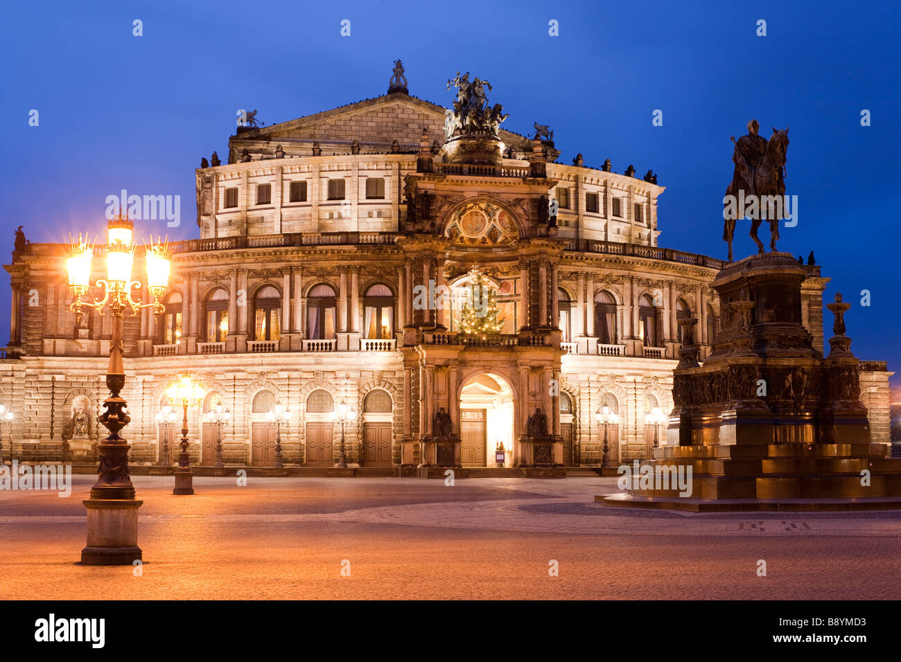 Semperoper Opernhaus Dresden Sachsen Deutschland Stockfoto