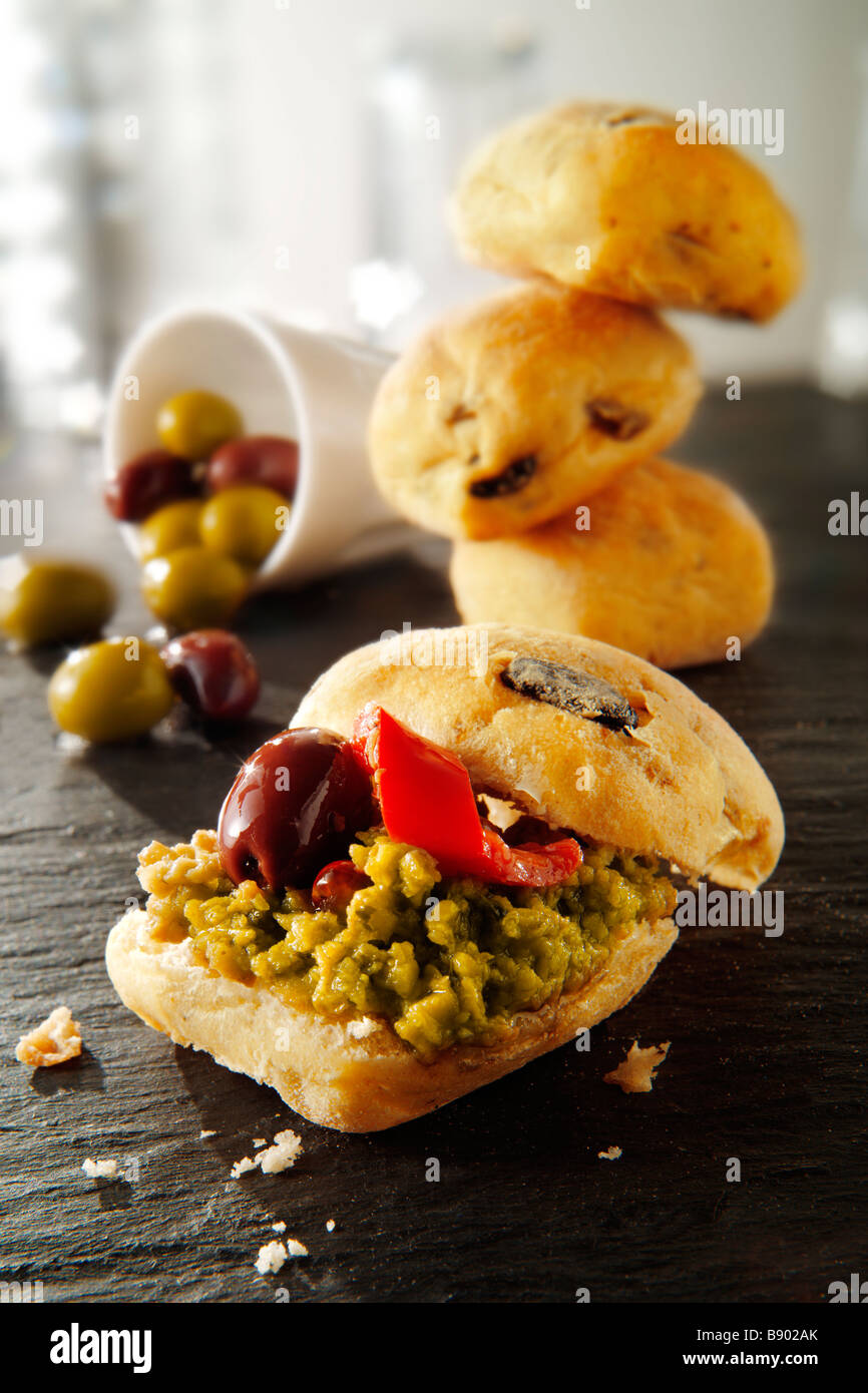 Chiabatta Brötchen mit Olivenöl tapanade Stockfoto